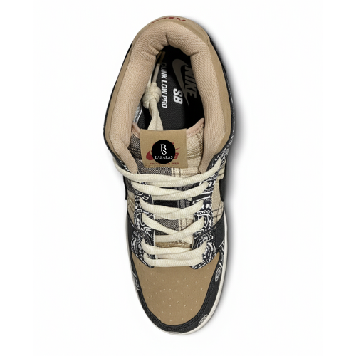 Sneaker SB Dunk Low Travis Scott