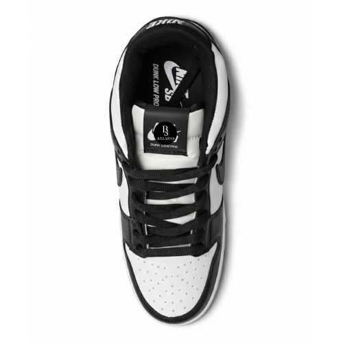 Sneaker SB Dunk Low Retro en color blanco y negro